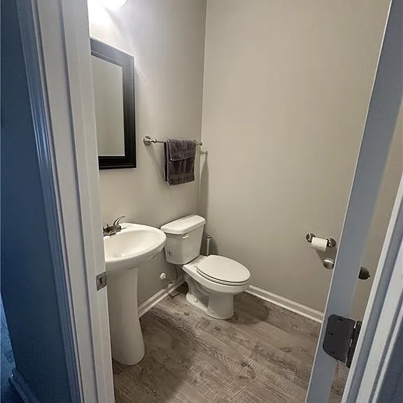 798 Gordon St — Photo 10
