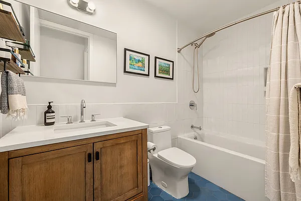 Bathroom, photo 4