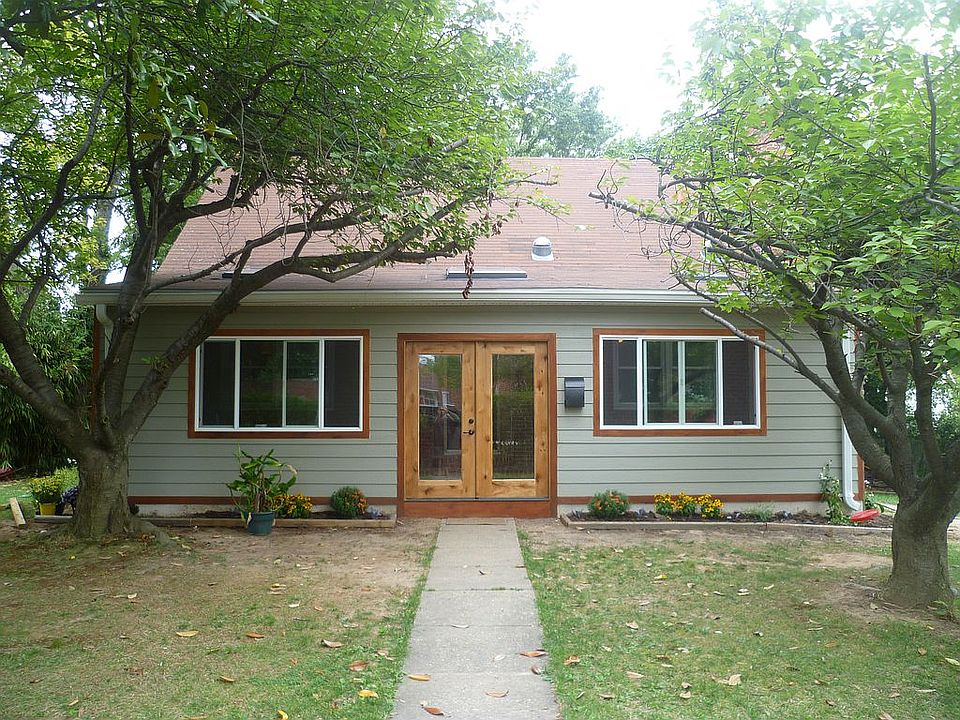 south view (front entrance)