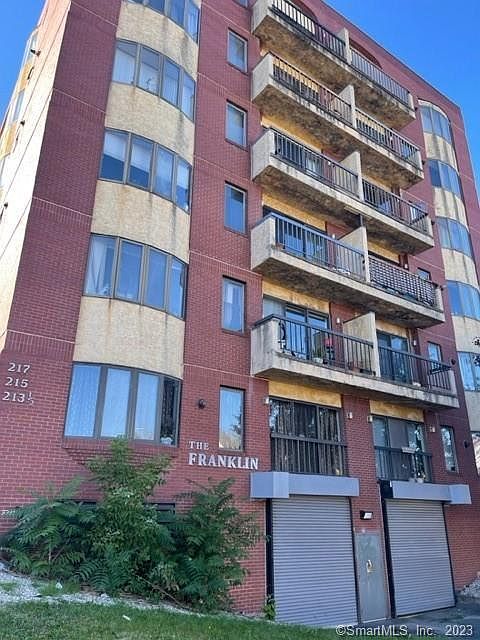 1st image of 213 Franklin #401