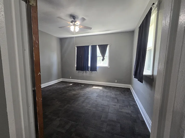1213 NE Glendale Ave — Photo 6