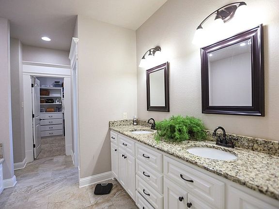 5th image of 192 Coral Dr