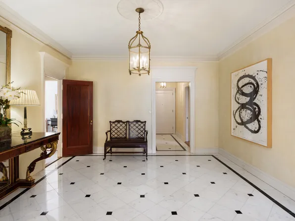 930 Park Avenue image 13 of 21