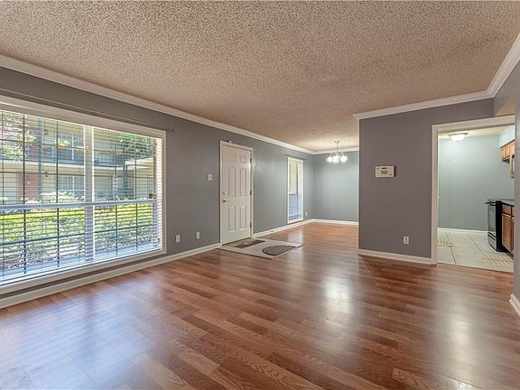 4th image of 2511 Metairie Lawn Dr #118