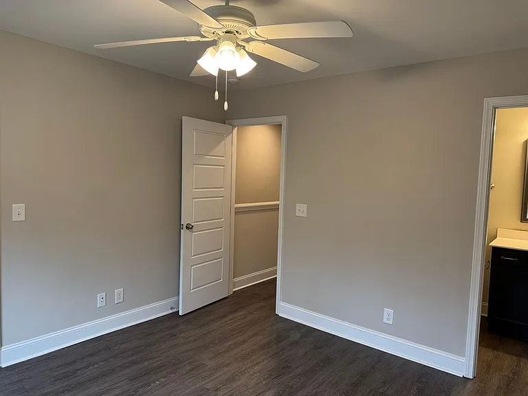 295 Smithson Ln — Photo 13