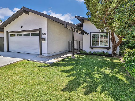 2nd image of 1948 Willow Tree Ct