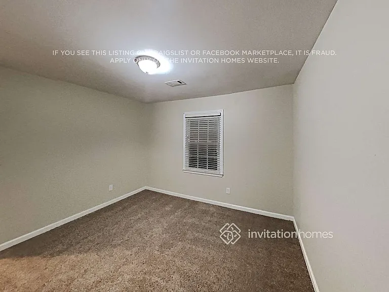 4351 Lakeside Hills Way NE — Photo 11