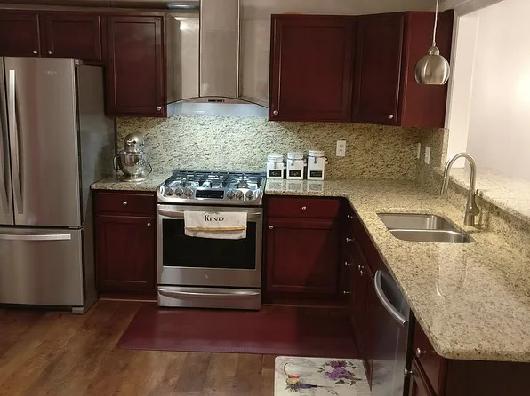 28138 Carlton Way Dr #1, Novi, MI 48377