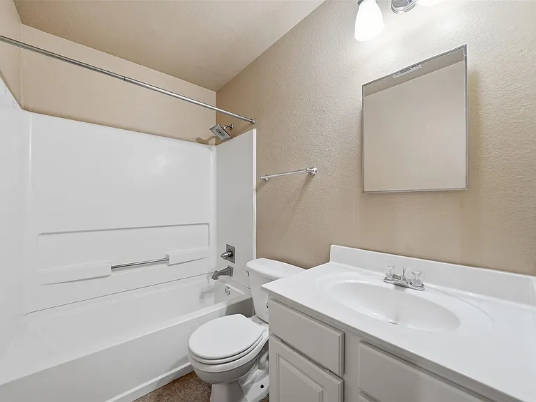 1304 Irene Dr — Photo 31