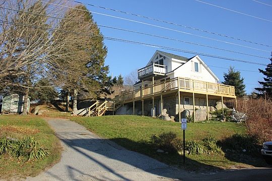 1st image of 28 Bayview Ave