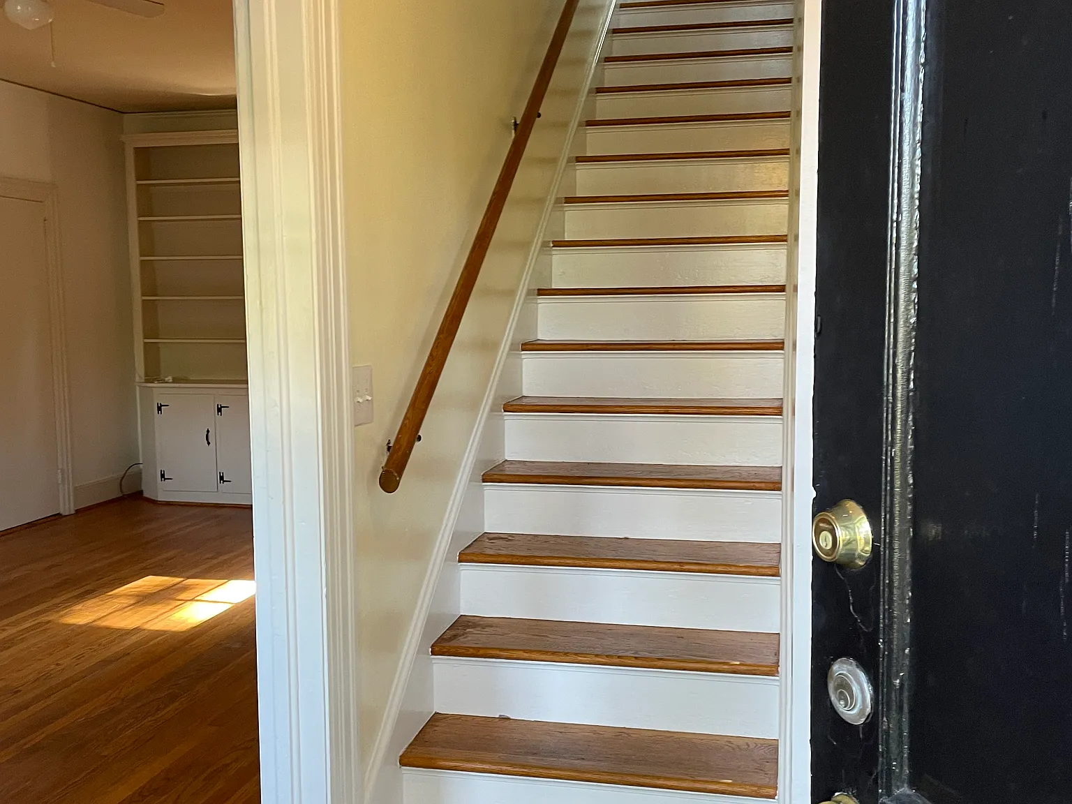 3 bed, 1900 sqft, $2,775 — Photo 4