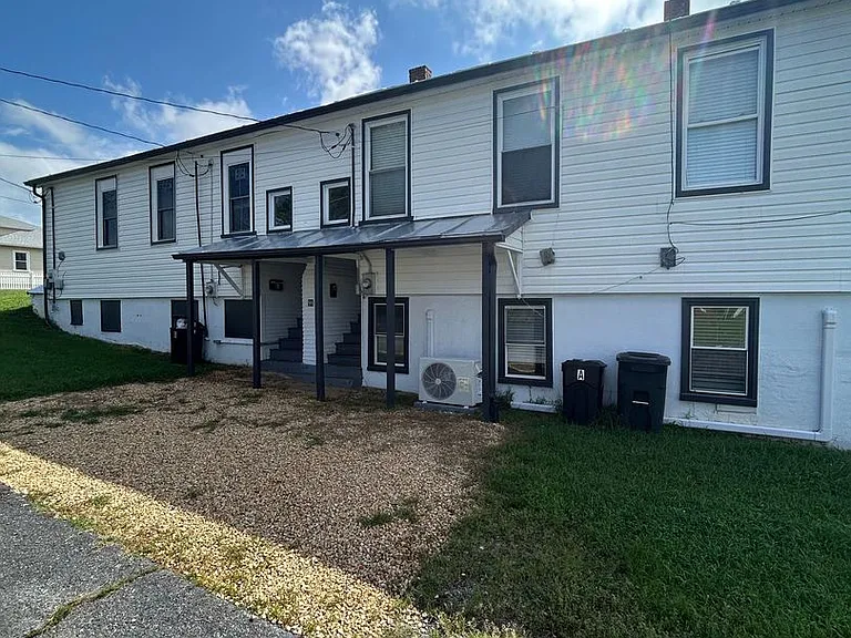 98 Lee Ave — Photo 12