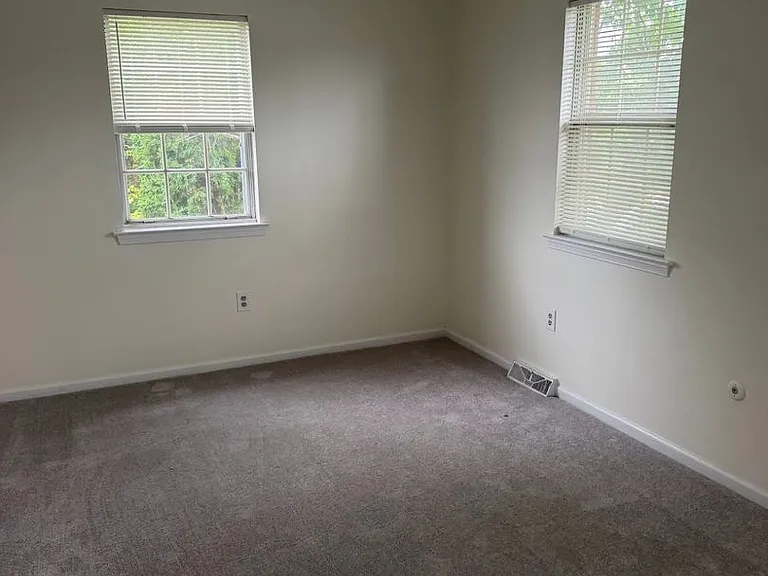 2012 Hale Ct — Photo 12