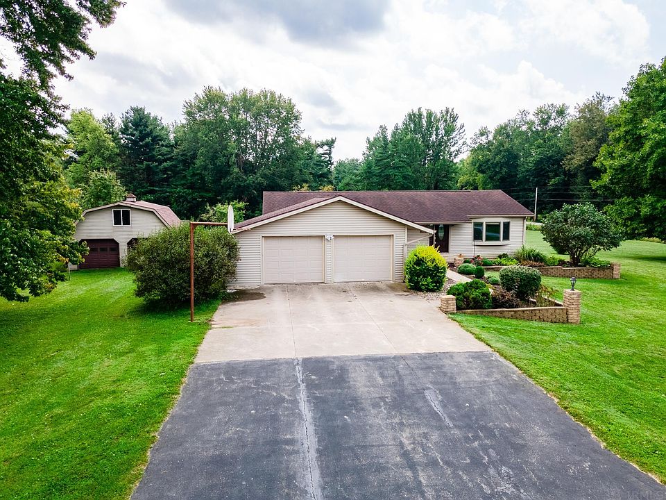 5233 W Till Rd, Fort Wayne, IN 46818 Zillow