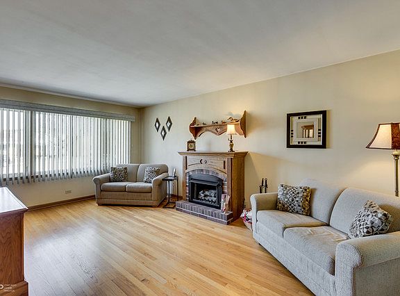5th image of 7639 W Everell Ave