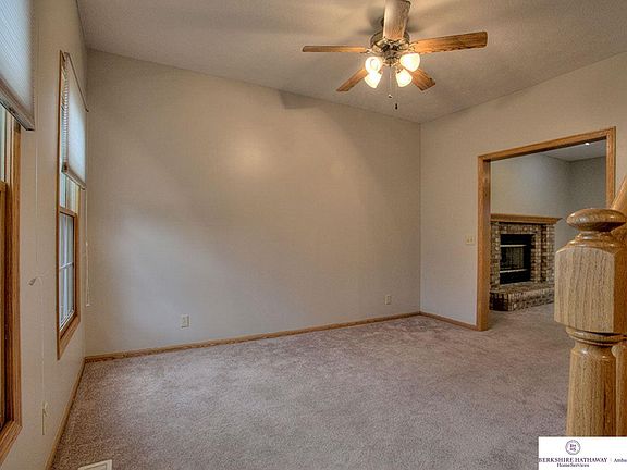 5th image of 2137 Ashwood Ave
