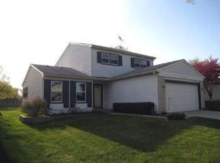 208 E Lakeside Dr, Vernon Hills, IL