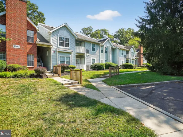 1011 Diamond Dr, Newtown, PA 18940
