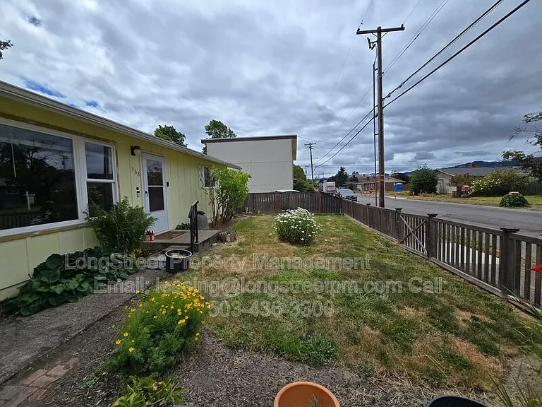 968 NW Cleveland Ave — Photo 4