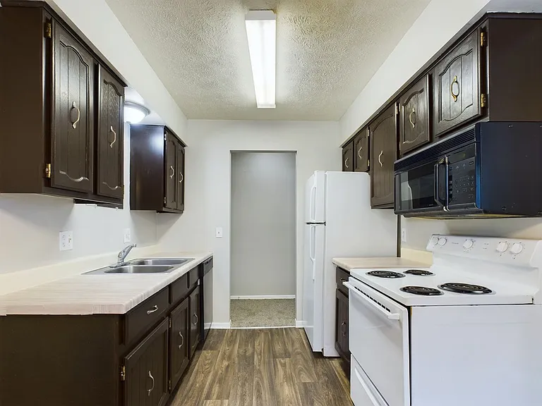 Williamsburg Apartments — Photo 47