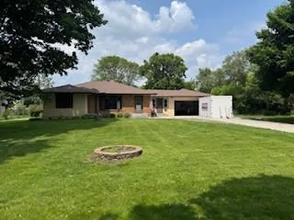 1649 Old Hudson Rd, Saint Paul, MN 55106