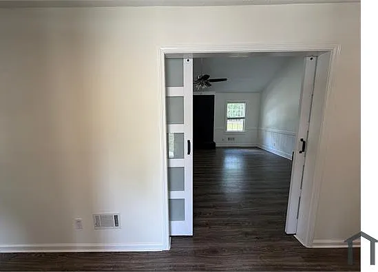 2203 Meadow Dr — Photo 4