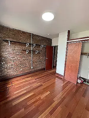 Rented by Bond New York | media 9