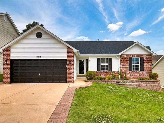3rd image of 2413 Rosswood Ln