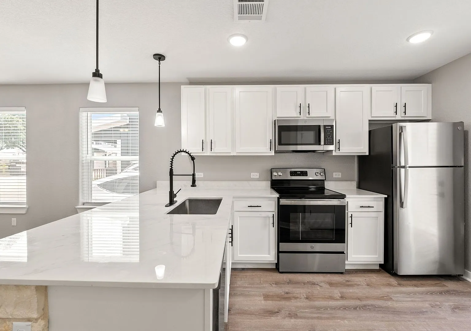 20 Tate Lane — Photo 4