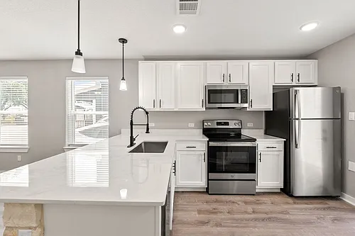 20 Tate Lane Photo 1