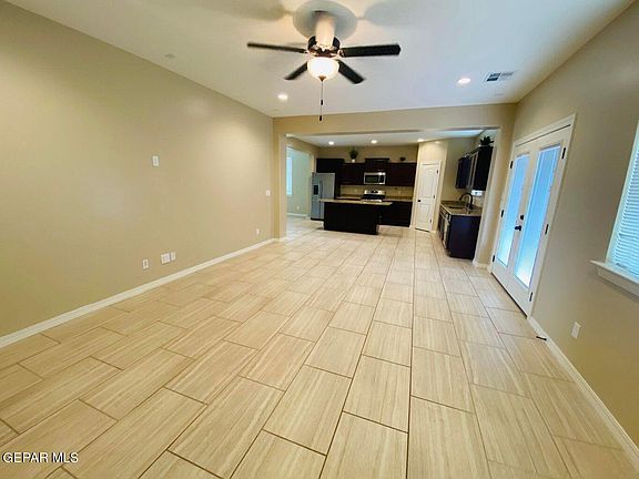 3rd image of 409 S Manzanita Dr