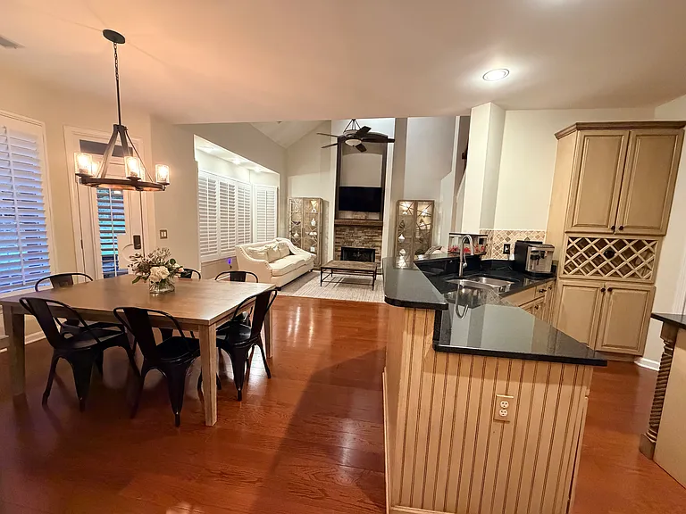 6225 Zinfandel Dr — Photo 7
