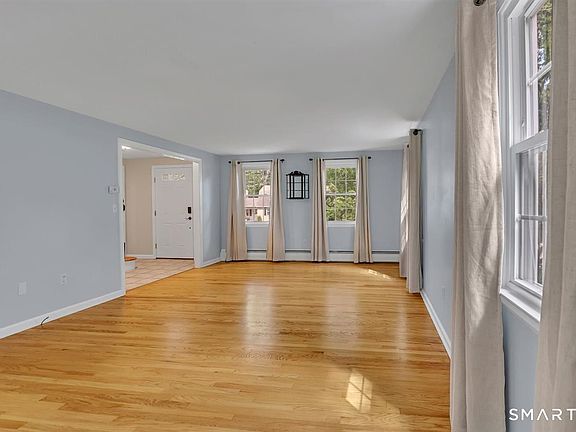 5th image of 23 Silversmith Road