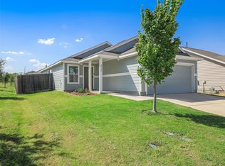 2932 Dora Dr, Fort Worth, TX 76119