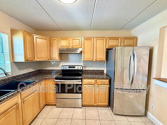5th image of 2840 Somerset Park Dr