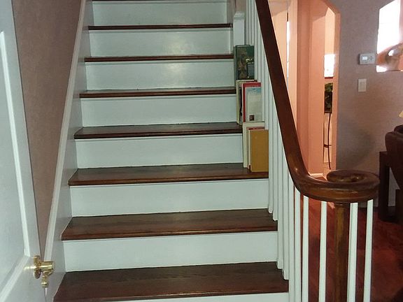 5th image of 287 College Ave