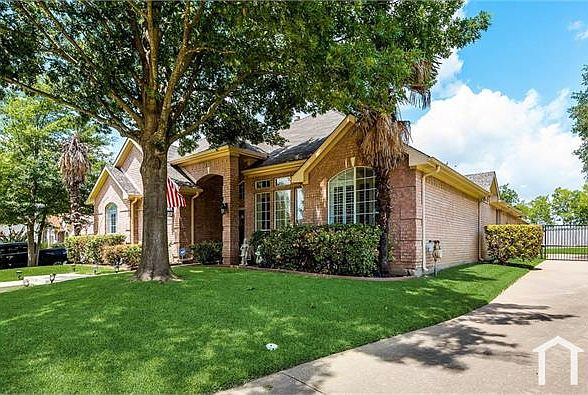 2nd image of 2315 Shiloh Ln