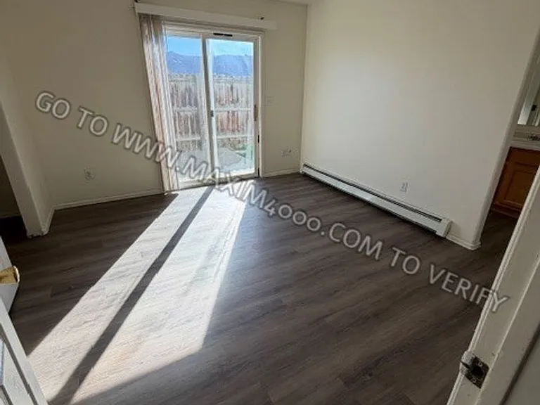 483 David Ct — Photo 3