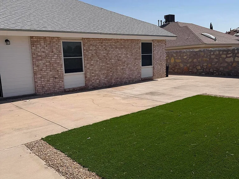 7453 Plaza Taurina Dr — Photo 13