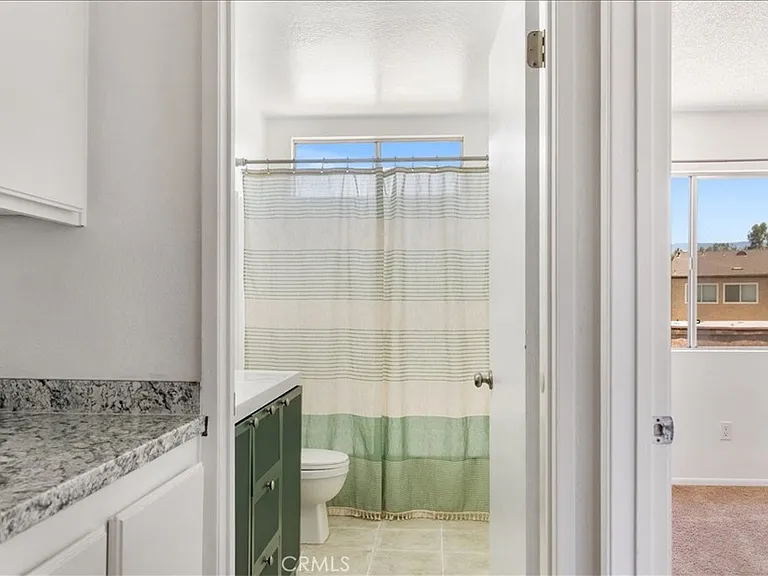 162 Tamarisk St — Photo 6