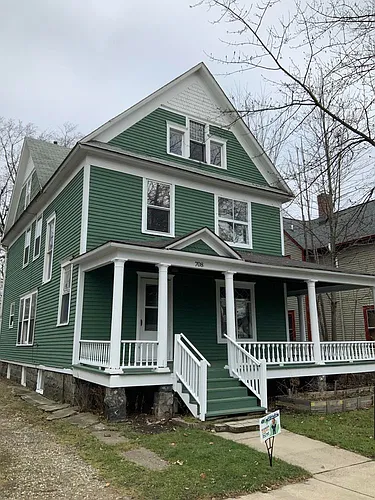 708 W Walnut St #2 Photo 1