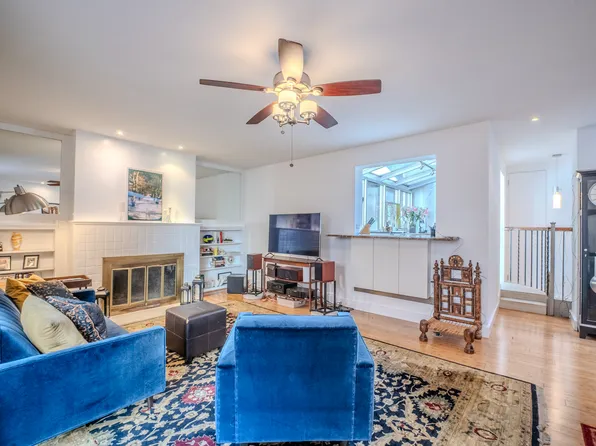 155 East 49th Street 11CD image 1 of 19