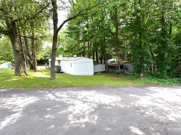 295 Asbury Rd, Candler, NC 28715