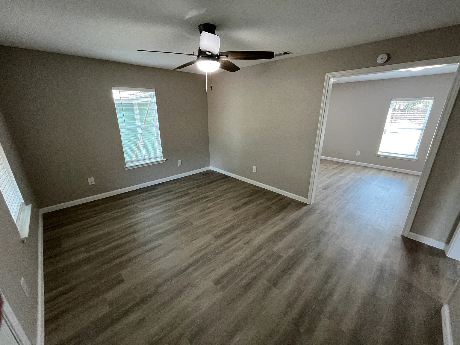3 bed, 1104 sqft, $1,650 — Photo 3