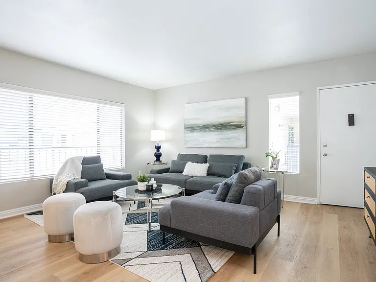 Mansfield Terrace Apartments — Photo 15