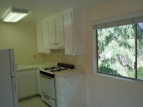 4th image of 1120 San Andres St APT P