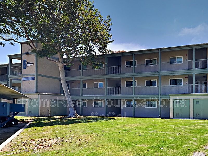 1st image of 838 Bluewater Way