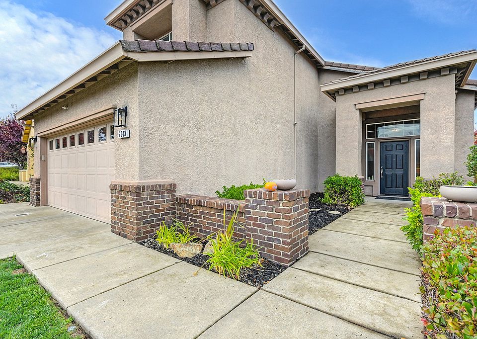1st image of 2043 Horseshoe Glen Cir
