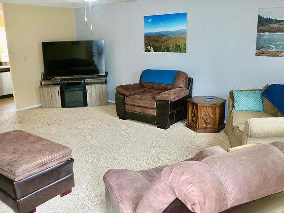 2nd image of 88 Crown Hill Ct