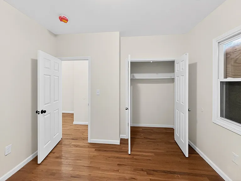 826 S 15th St — Photo 11